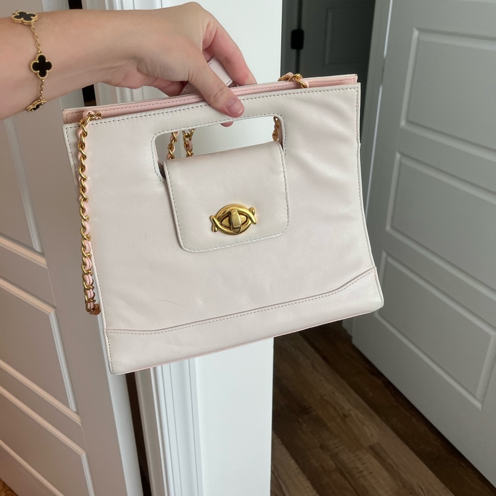 Elegant Cream Handbag with Gold Chain